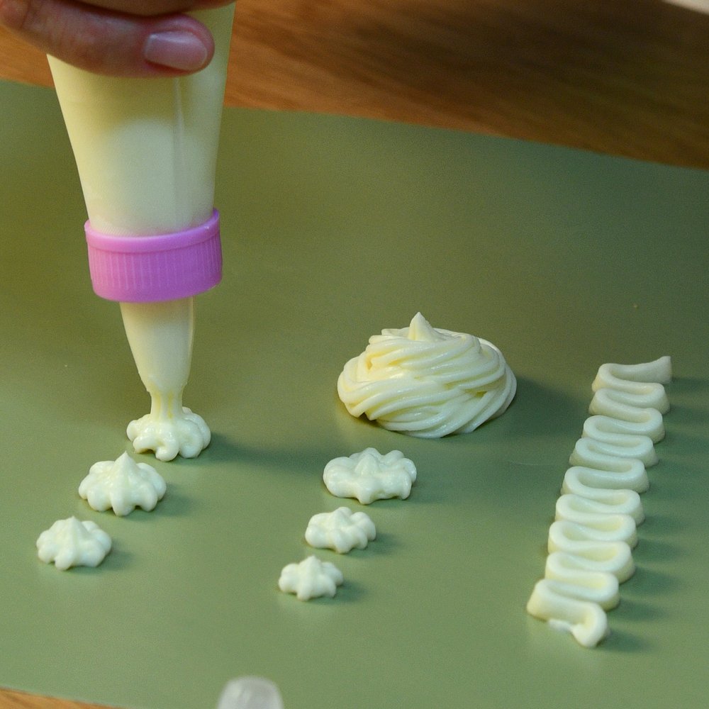 Декоратор для крема с 6 насадками 8 Декоратор для крема с 6 насадками